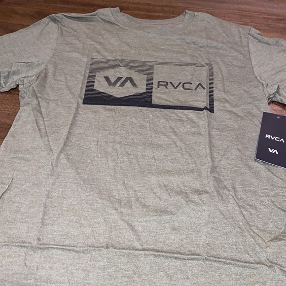 ✌🏻 RVCA green fade box tshirt ✌🏻 - Picture 1 of 3